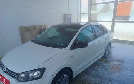 Volkswagen Polo VI (EU Market), 2015 год, 880 000 рублей, 3 фотография