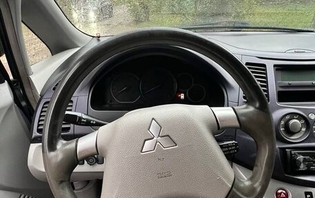 Mitsubishi Grandis, 2005 год, 850 000 рублей, 16 фотография