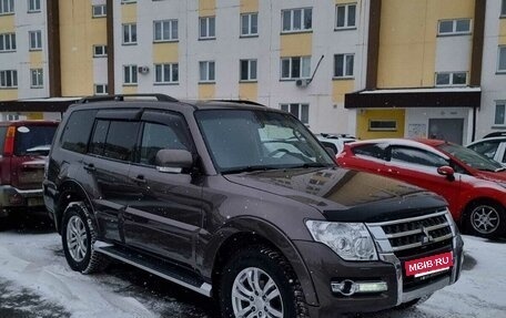 Mitsubishi Pajero IV, 2015 год, 3 450 000 рублей, 2 фотография