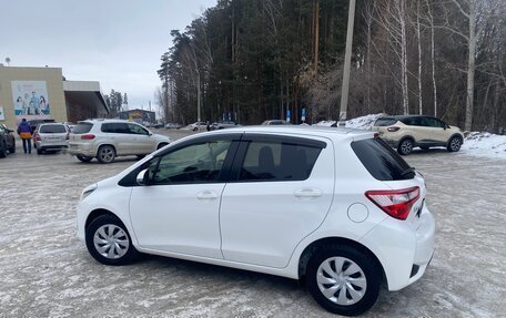 Toyota Vitz, 2019 год, 1 340 000 рублей, 3 фотография