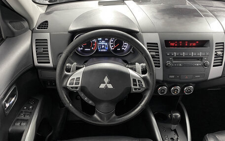 Mitsubishi Outlander III рестайлинг 3, 2011 год, 1 199 000 рублей, 14 фотография