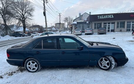 Mercedes-Benz E-Класс, 1997 год, 300 000 рублей, 4 фотография