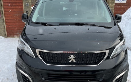 Peugeot Traveller I, 2019 год, 4 000 000 рублей, 1 фотография