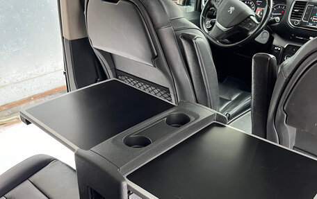Peugeot Traveller I, 2019 год, 4 000 000 рублей, 10 фотография