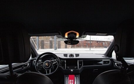 Porsche Macan I рестайлинг, 2016 год, 4 500 000 рублей, 9 фотография