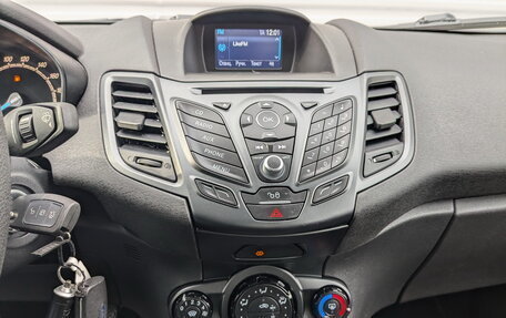 Ford Fiesta, 2016 год, 990 000 рублей, 13 фотография