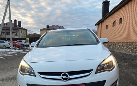 Opel Astra J, 2012 год, 830 000 рублей, 1 фотография