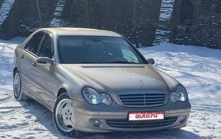 Mercedes-Benz C-Класс, 2004 год, 1 110 000 рублей, 1 фотография