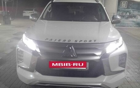 Mitsubishi Pajero Sport III рестайлинг, 2021 год, 4 000 000 рублей, 6 фотография