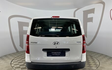 Hyundai H-1 II рестайлинг, 2020 год, 3 570 000 рублей, 3 фотография