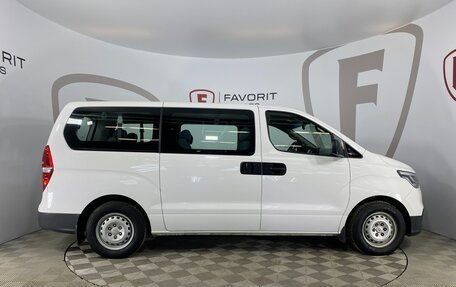 Hyundai H-1 II рестайлинг, 2020 год, 3 570 000 рублей, 4 фотография