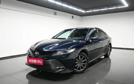 Toyota Camry, 2019 год, 2 445 000 рублей, 3 фотография