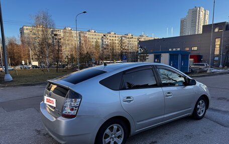 Toyota Prius, 2005 год, 620 000 рублей, 4 фотография