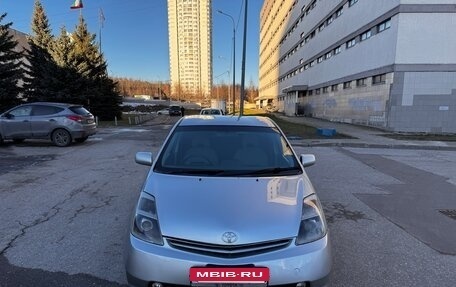 Toyota Prius, 2005 год, 620 000 рублей, 2 фотография