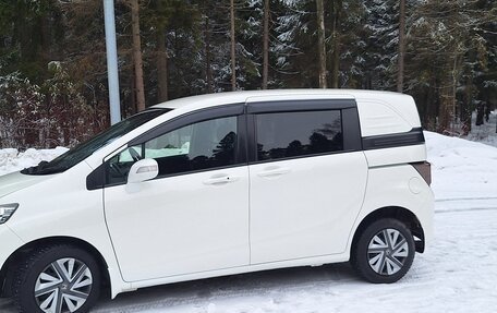 Honda Freed I, 2012 год, 1 150 000 рублей, 3 фотография
