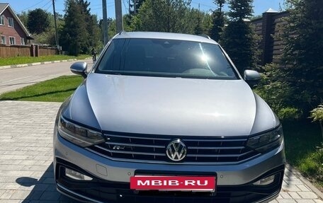 Volkswagen Passat B8 рестайлинг, 2019 год, 3 800 000 рублей, 7 фотография