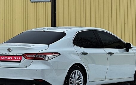 Toyota Camry, 2020 год, 3 450 000 рублей, 10 фотография