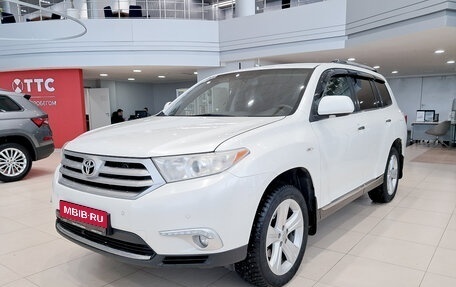 Toyota Highlander III, 2012 год, 1 750 000 рублей, 1 фотография