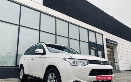 Mitsubishi Outlander III рестайлинг 3, 2012 год, 1 592 000 рублей, 11 фотография