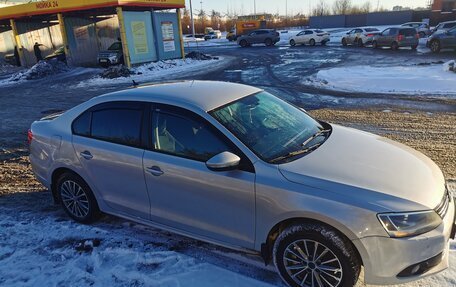 Volkswagen Jetta VI, 2011 год, 979 000 рублей, 5 фотография