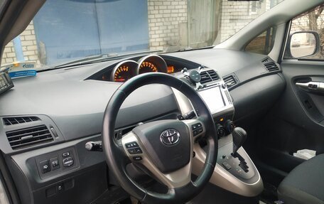 Toyota Verso I, 2009 год, 1 065 000 рублей, 21 фотография