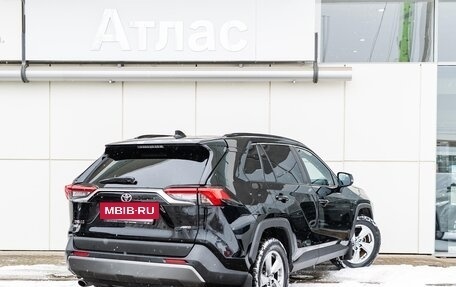 Toyota RAV4, 2020 год, 2 490 000 рублей, 2 фотография