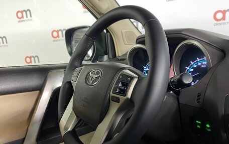 Toyota Land Cruiser Prado 150 рестайлинг 2, 2013 год, 2 569 000 рублей, 9 фотография
