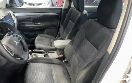 Mitsubishi Outlander III рестайлинг 3, 2013 год, 1 307 000 рублей, 16 фотография