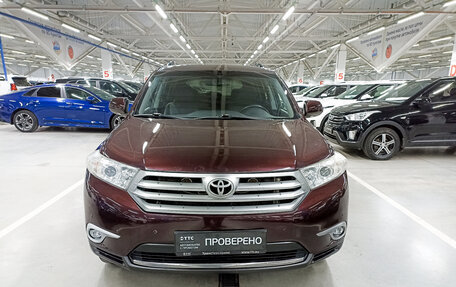 Toyota Highlander III, 2011 год, 1 877 840 рублей, 2 фотография