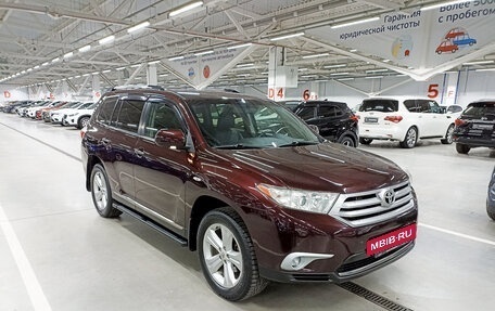 Toyota Highlander III, 2011 год, 1 877 840 рублей, 3 фотография