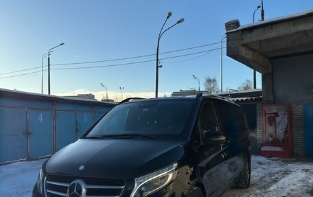 Mercedes-Benz V-Класс, 2017 год, 4 500 000 рублей, 1 фотография