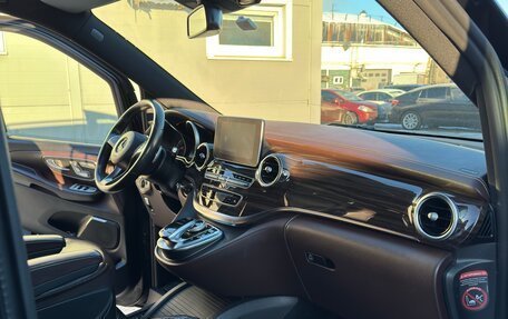 Mercedes-Benz V-Класс, 2017 год, 4 500 000 рублей, 11 фотография