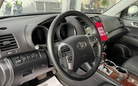 Toyota Highlander III, 2011 год, 2 187 000 рублей, 13 фотография