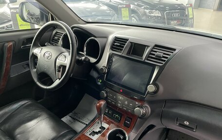 Toyota Highlander III, 2011 год, 2 187 000 рублей, 21 фотография