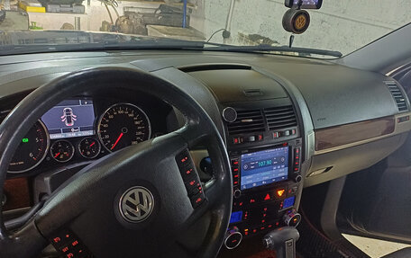 Volkswagen Touareg III, 2009 год, 1 500 000 рублей, 8 фотография