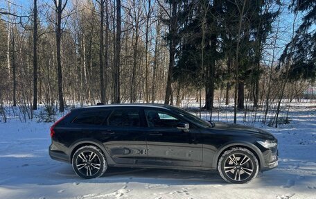 Volvo V90 Cross Country I рестайлинг, 2021 год, 4 300 000 рублей, 21 фотография