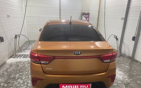 KIA Rio IV, 2018 год, 1 300 000 рублей, 5 фотография
