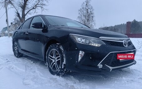 Toyota Camry, 2017 год, 2 400 000 рублей, 2 фотография