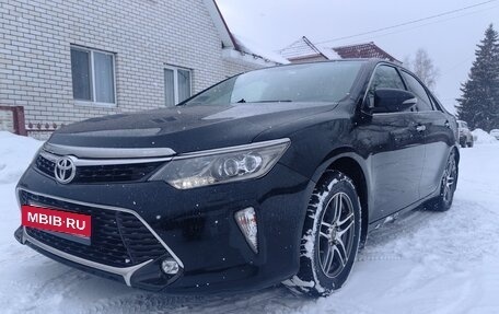 Toyota Camry, 2017 год, 2 400 000 рублей, 8 фотография