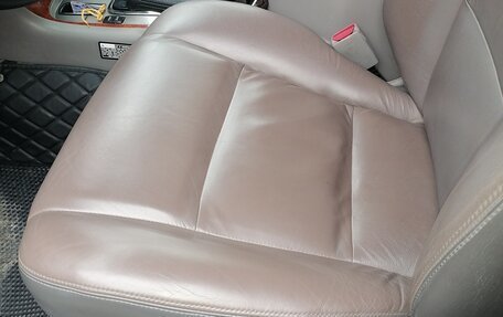 Toyota Land Cruiser 100 рестайлинг 2, 2003 год, 1 990 000 рублей, 7 фотография