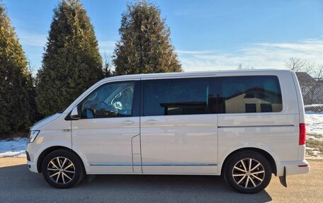 Volkswagen Multivan T6 рестайлинг, 2019 год, 4 950 000 рублей, 6 фотография