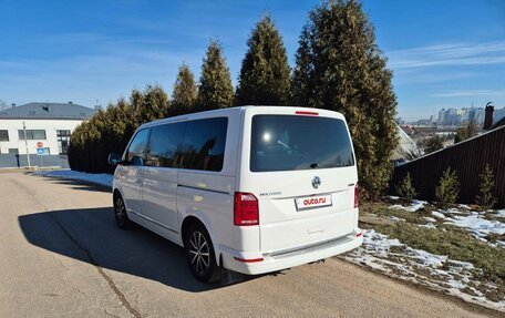 Volkswagen Multivan T6 рестайлинг, 2019 год, 4 950 000 рублей, 8 фотография