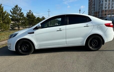 KIA Rio III рестайлинг, 2013 год, 800 000 рублей, 2 фотография