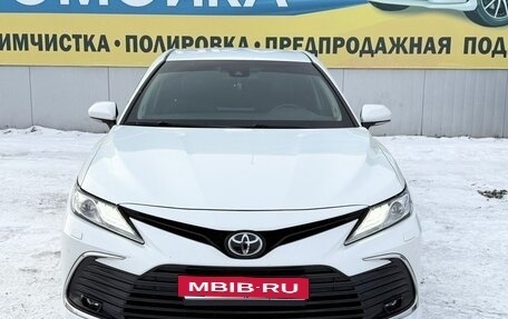 Toyota Camry, 2021 год, 2 650 000 рублей, 7 фотография