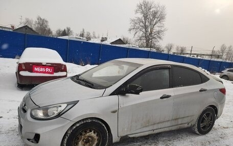 Hyundai Solaris II рестайлинг, 2011 год, 460 000 рублей, 4 фотография