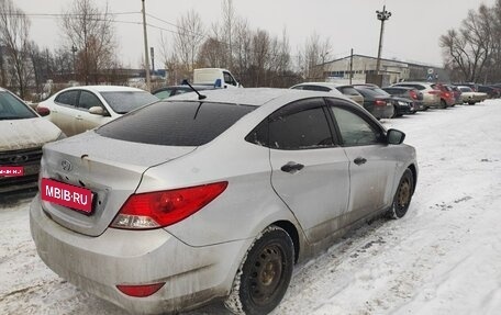 Hyundai Solaris II рестайлинг, 2011 год, 460 000 рублей, 5 фотография