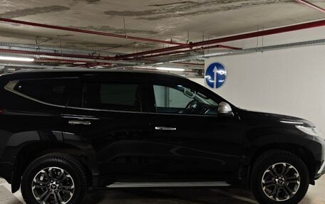 Mitsubishi Pajero Sport III рестайлинг, 2018 год, 3 130 000 рублей, 9 фотография