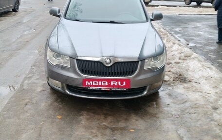 Skoda Superb III рестайлинг, 2011 год, 950 000 рублей, 3 фотография