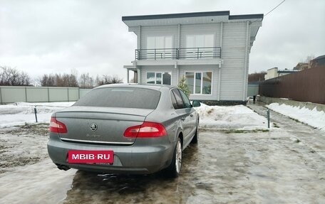 Skoda Superb III рестайлинг, 2011 год, 950 000 рублей, 2 фотография