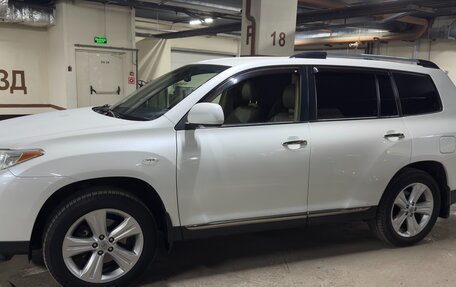 Toyota Highlander III, 2012 год, 2 499 999 рублей, 3 фотография